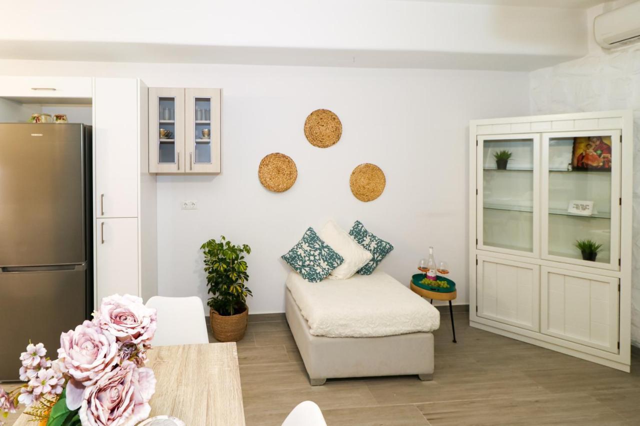 Cycladic Home On The Hill With Beautiful Views!! Agkidia Exterior photo